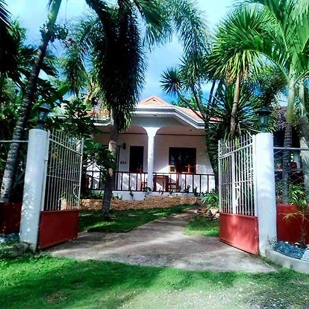 Palmera Palma Private 1-Br Bungalow In Moalboal Bagian luar foto