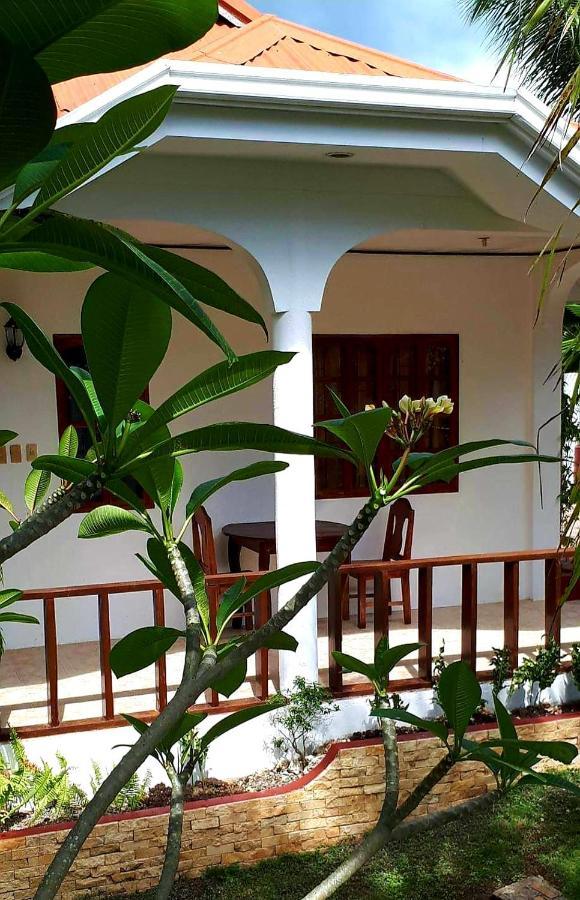Palmera Palma Private 1-Br Bungalow In Moalboal Bagian luar foto