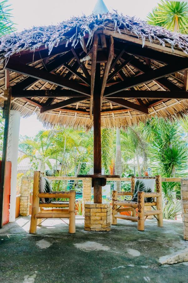 Palmera Palma Private 1-Br Bungalow In Moalboal Bagian luar foto