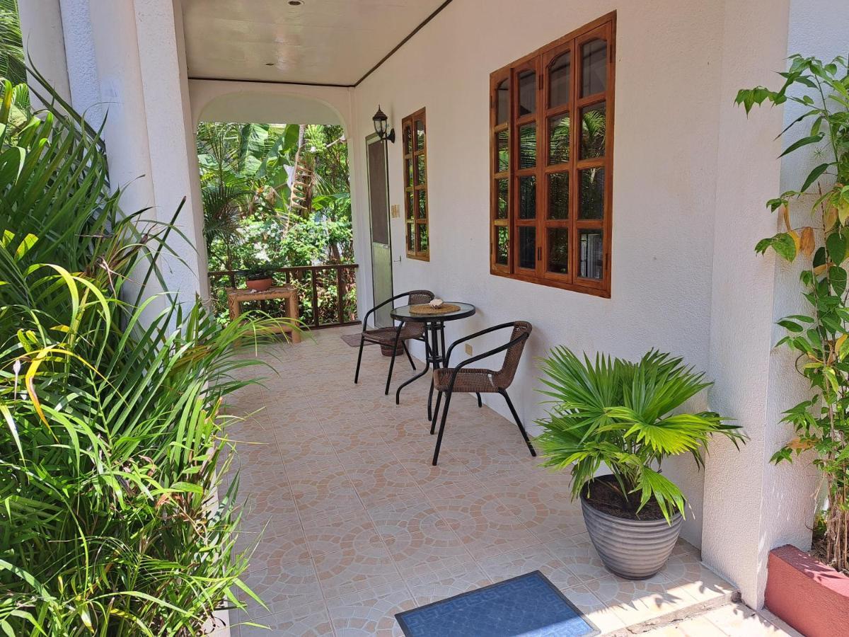Palmera Palma Private 1-Br Bungalow In Moalboal Bagian luar foto