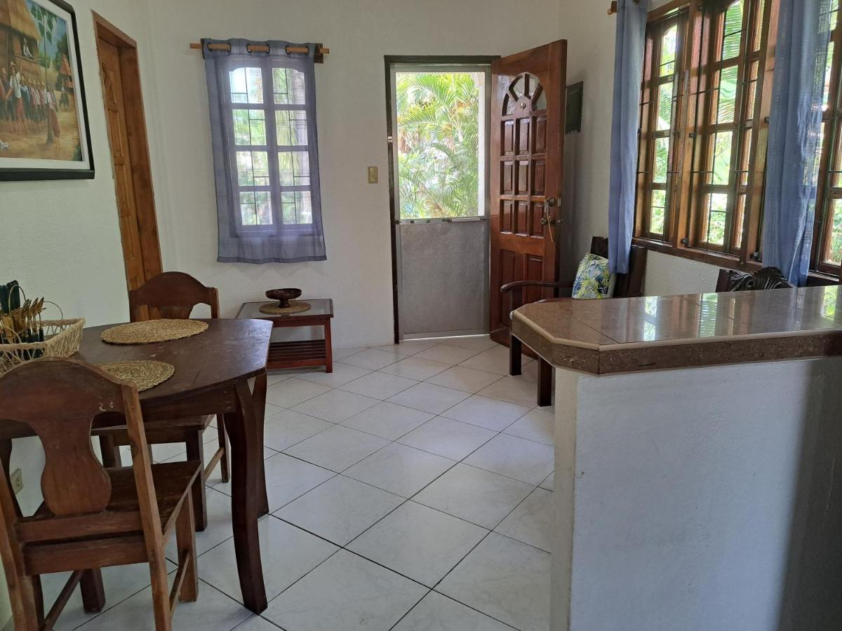 Palmera Palma Private 1-Br Bungalow In Moalboal Bagian luar foto