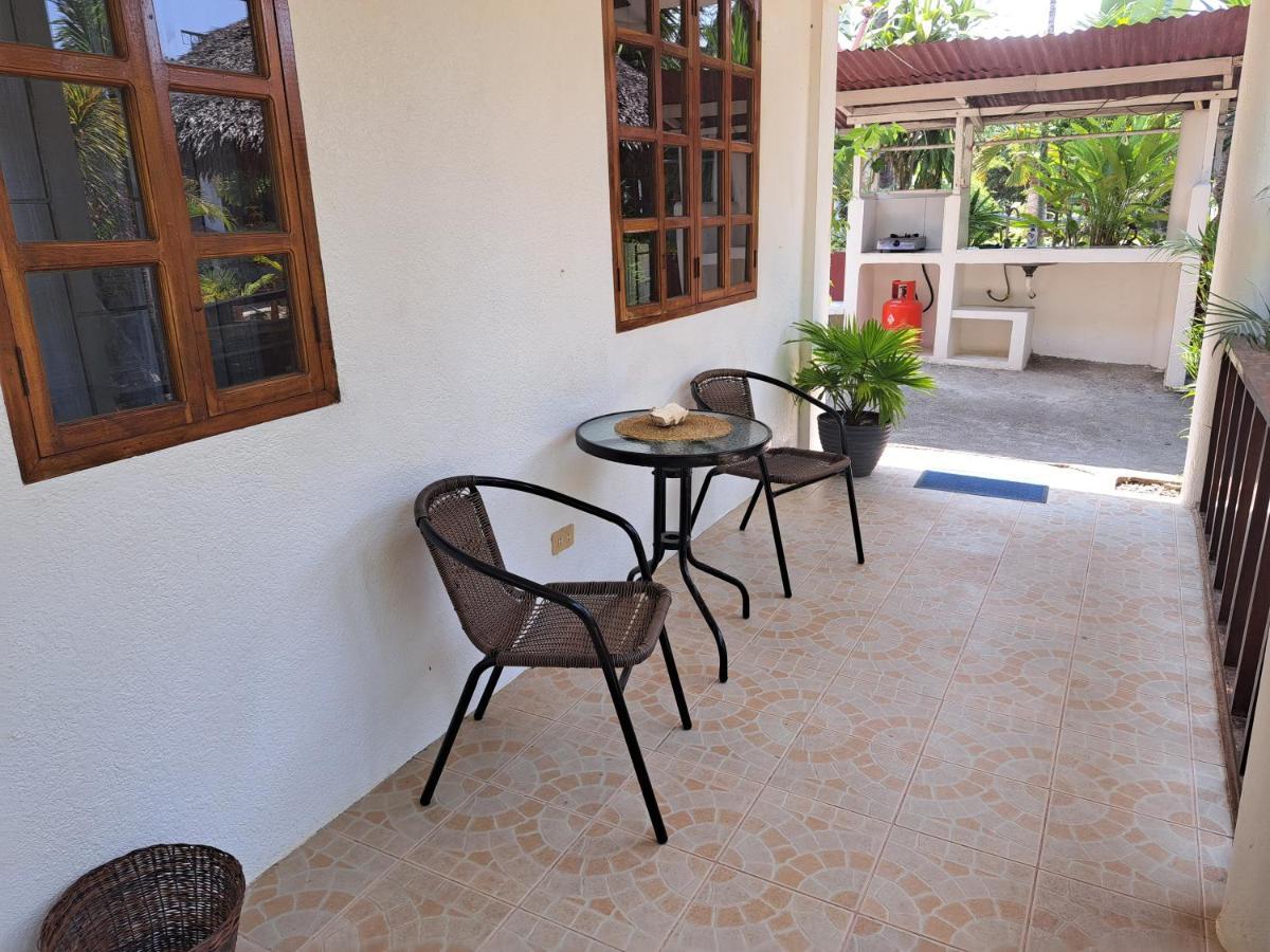 Palmera Palma Private 1-Br Bungalow In Moalboal Bagian luar foto