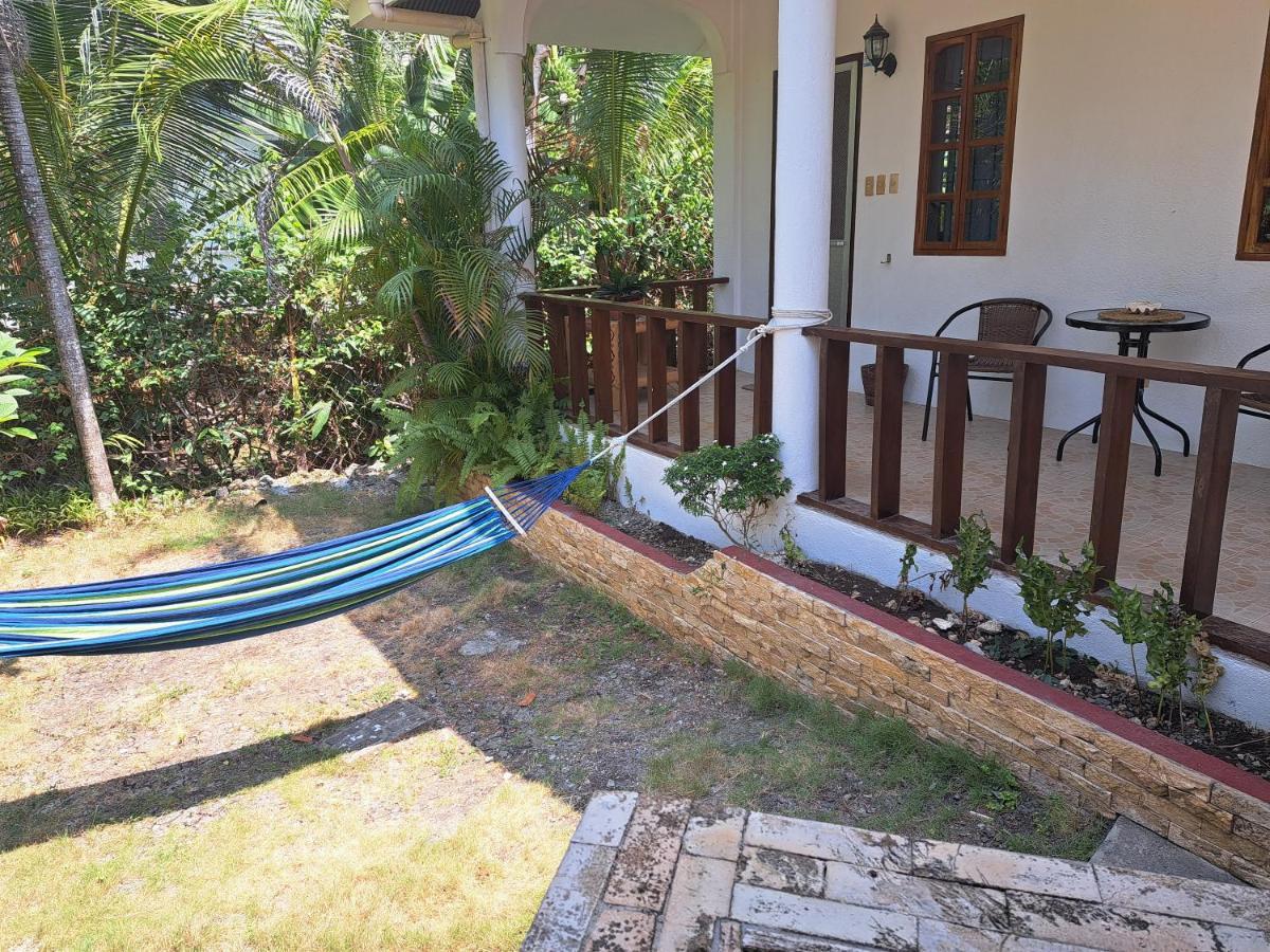 Palmera Palma Private 1-Br Bungalow In Moalboal Bagian luar foto